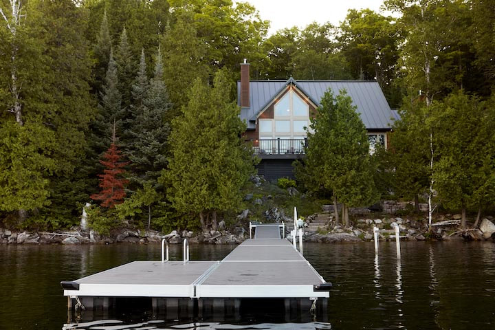 TimberTech AZEK decking in Dark Hickory - Vintage Collection
